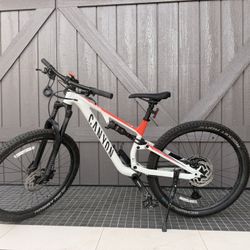 Canyon Neuron Young Hero Mountain Bike 27.5”