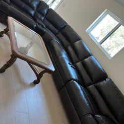 SECTIONAL LEATHER SOFA