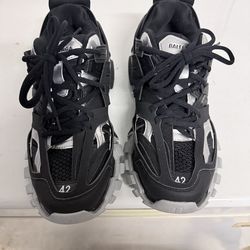 Balenciaga track runner size 9