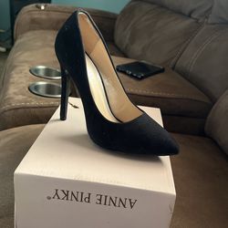New Anne Pinky High heels