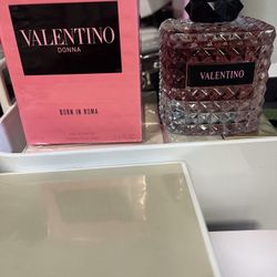 Valentino Dona Born In Roma 