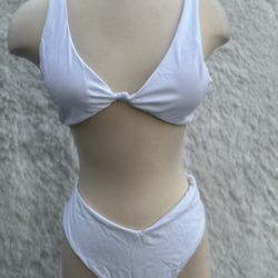 New two piece White Bikini Set in size large 