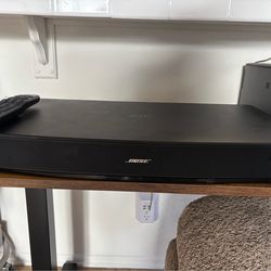 Bose Soundbar / TV Speaker System w Remote (Works Great)
