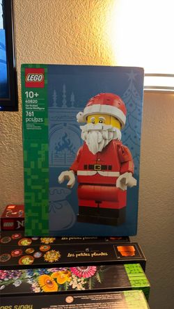 LEGO Up-Scaled Santa Minifigure Set