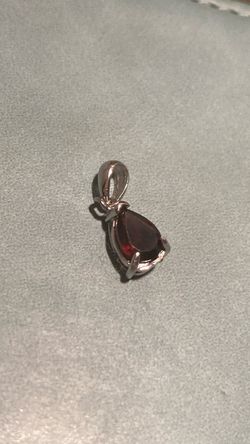 Garnet pendant new