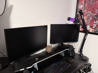2 Samsung Gaming Monitors 27”