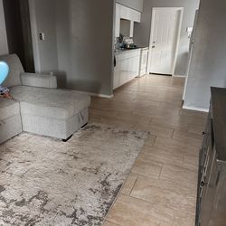 Reversible sofa chaise with storage