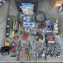 $80 All Tools Sockets Ratchets Wrenches Screw Drivers Pliers Drill Bits
