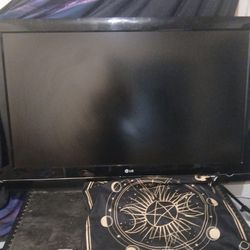 LG Plasma TV 52"