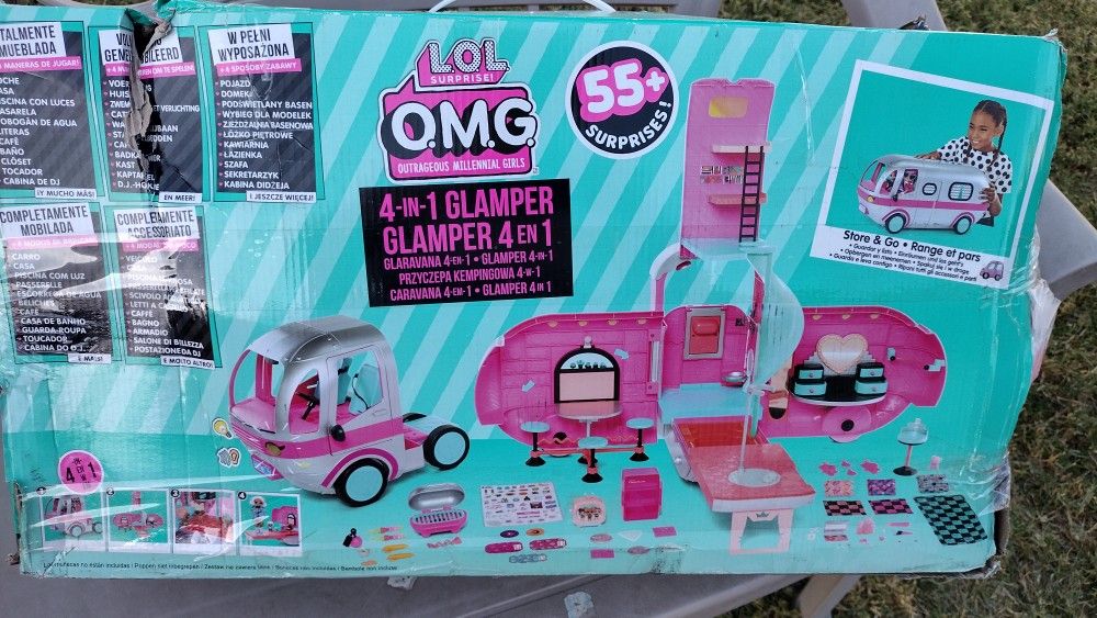 LOL Surprise OMG Glamper Fashion Deluxe Doll Playset