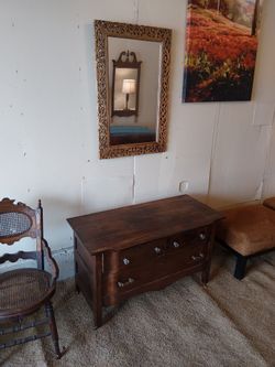 Short dresser
