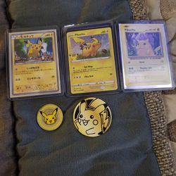 Pokémon Pikachu Cards And Coins. 