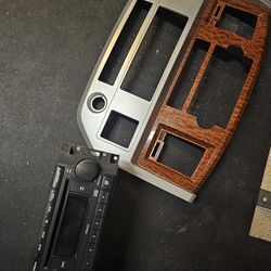2007.5 dodge ram stero  and faceplate