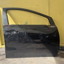 2020-2025 NISSAN VERSA FRONT PASSENGER SIDE DOOR SHELL