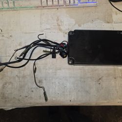 ⚡ Yamaha Outboard CDI Unit Assembly – 2-Stroke OX66 ⚡
OEM Yamaha CDI / Ignition Control Module
Part Number: 67H-85540-01-00