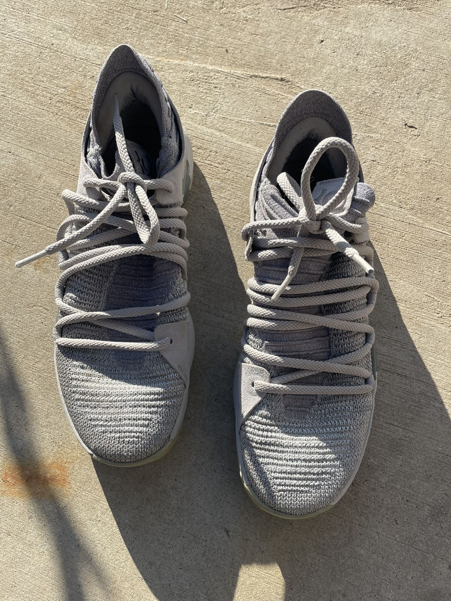 Kevin Durant Nike shoes 9.5