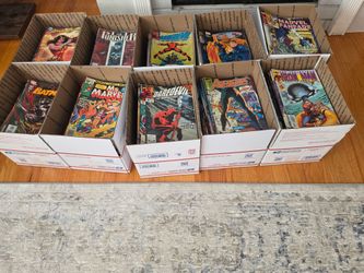 1,200+ plus comic books