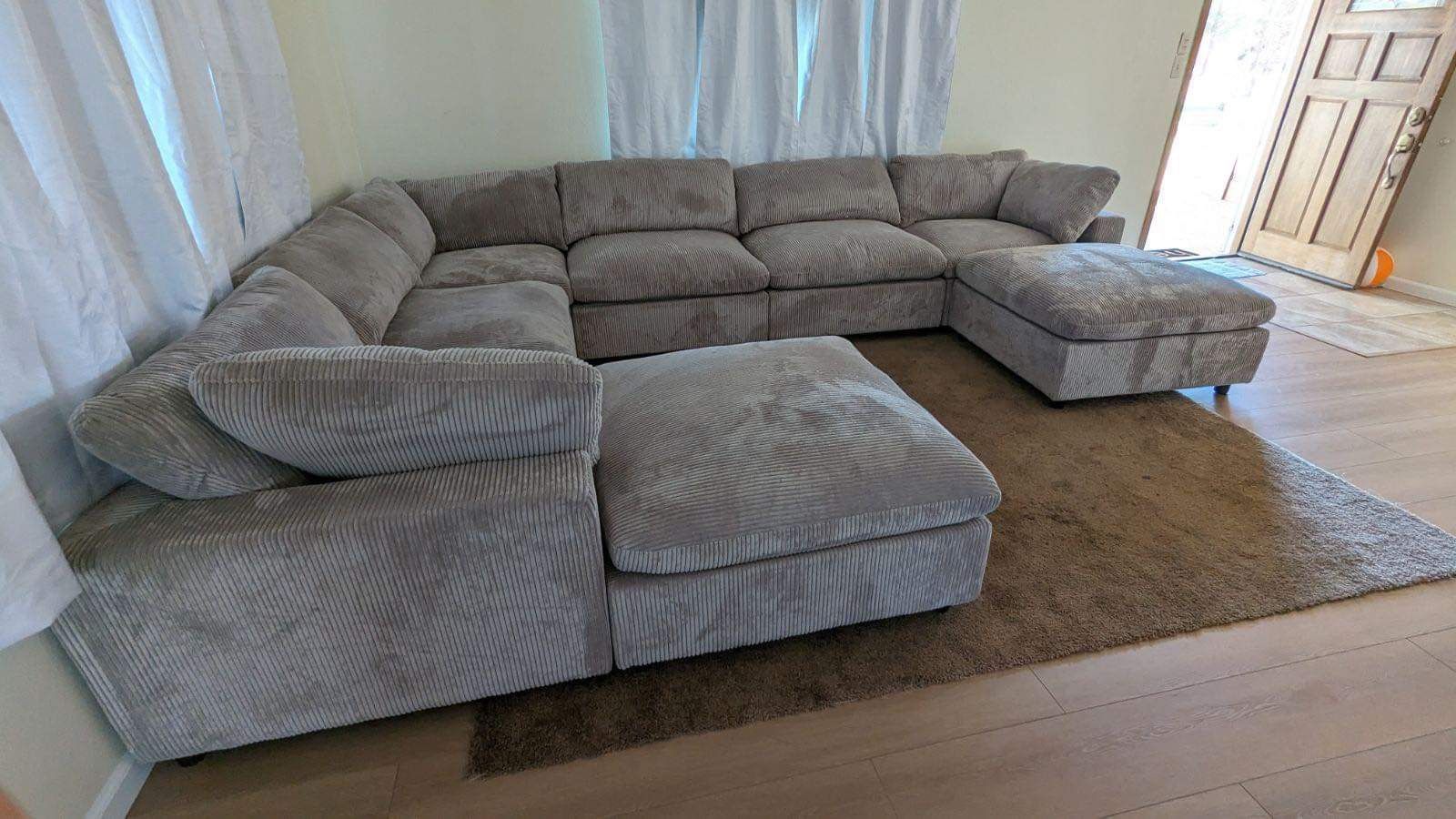 New 8 Piece Modular Sectional Couch! Extremely Comfortable! Free Delivery 🚚!