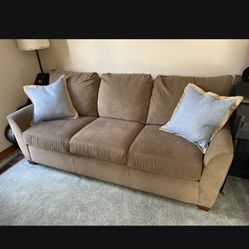 LaZBoy Couch/sofa and Loveseat 