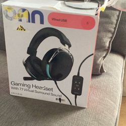 Gaming headset with 7.1 virtual surround sound wired usb brand onn open box