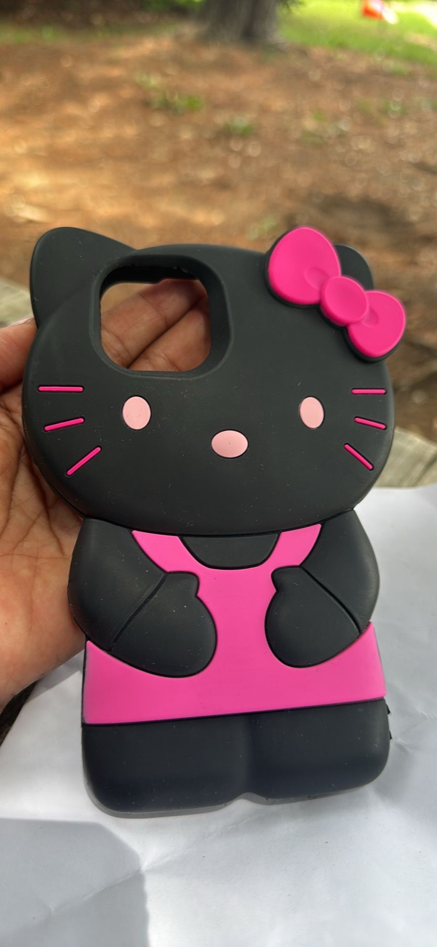 Hello Kitty, iPhone 14 case