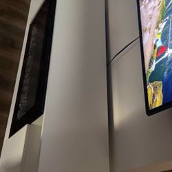 Tv Stand pick up in Auburn