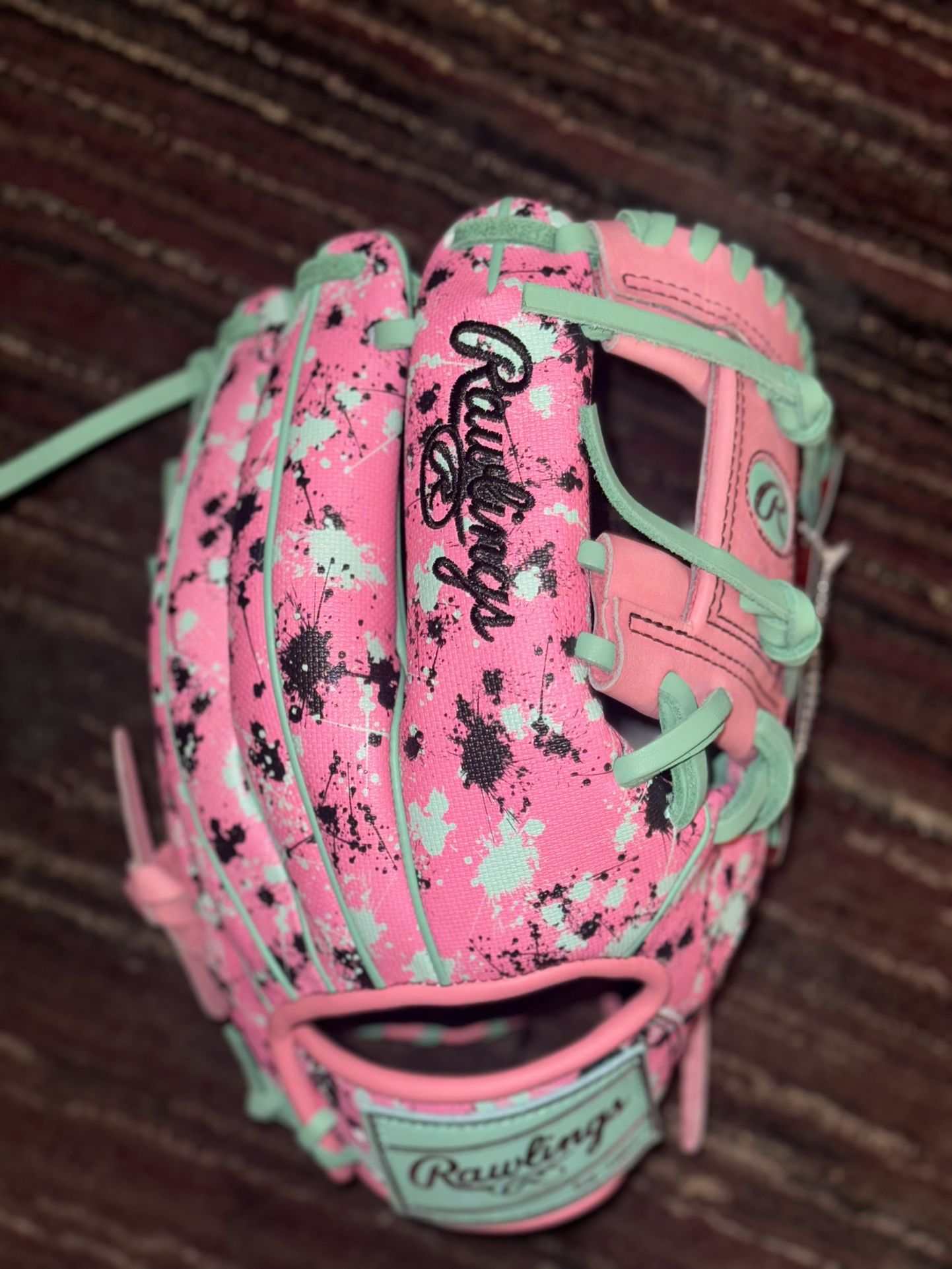 Rawlings 11.5” Heart Of The Hide Series Glove
