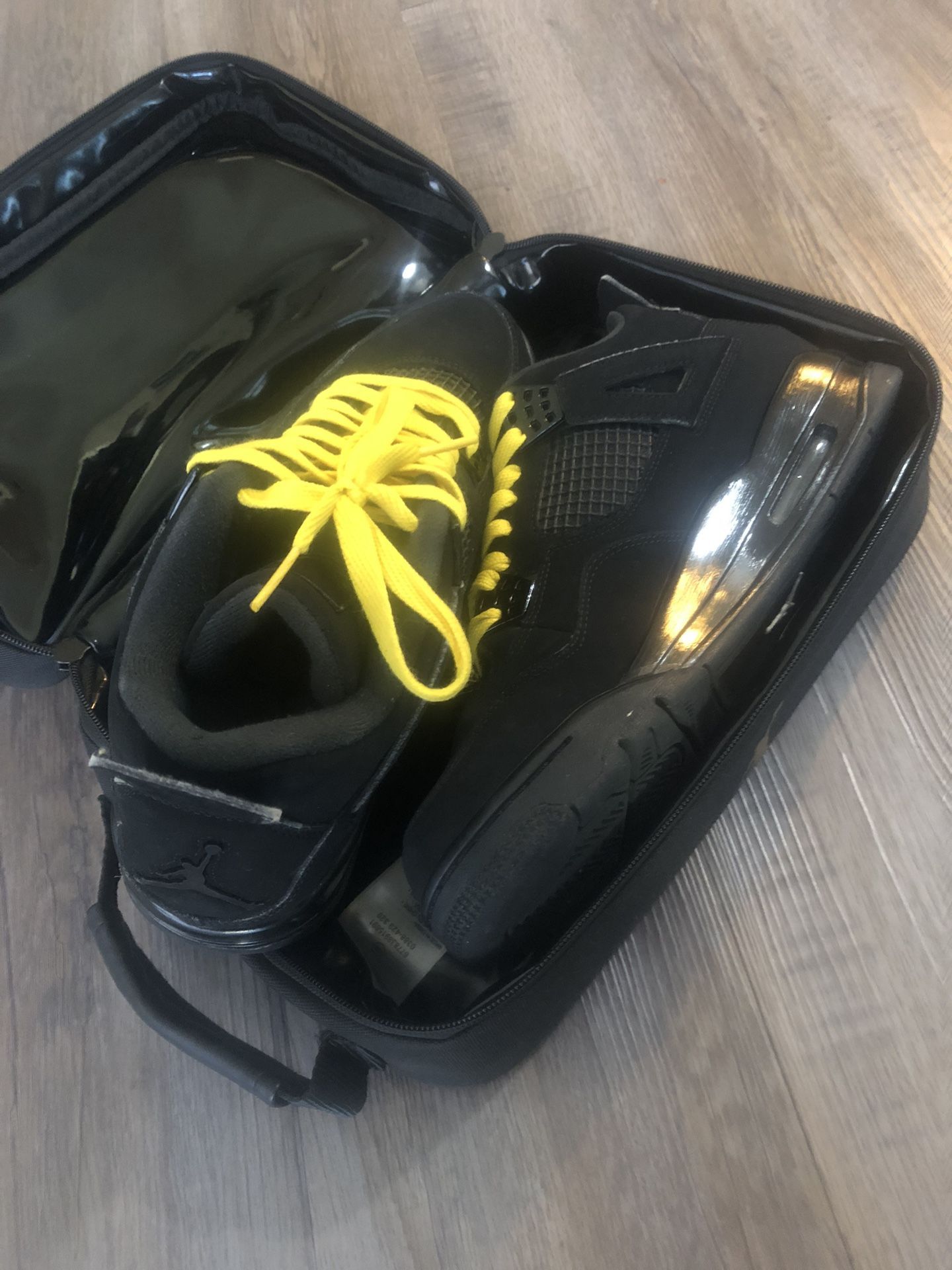 Jordan 4 (Rare) Retro Black Cats Sz.10.5