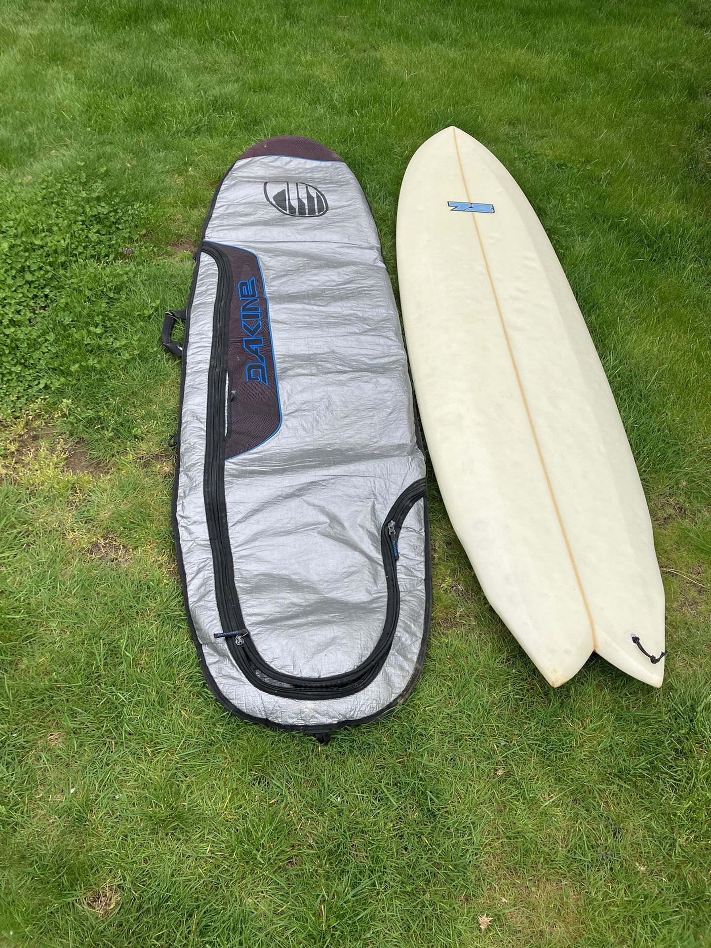 Surfboard with board bag