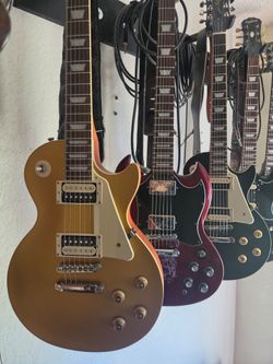 Gold top MINT  Les Paul Epiphone classic natural finish with coil tap fully set up