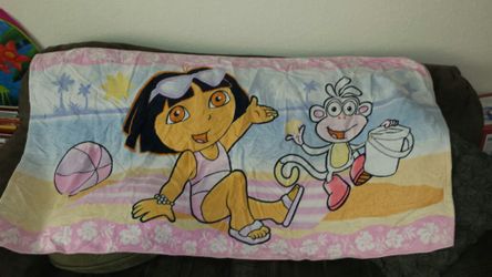 Dora beach towel