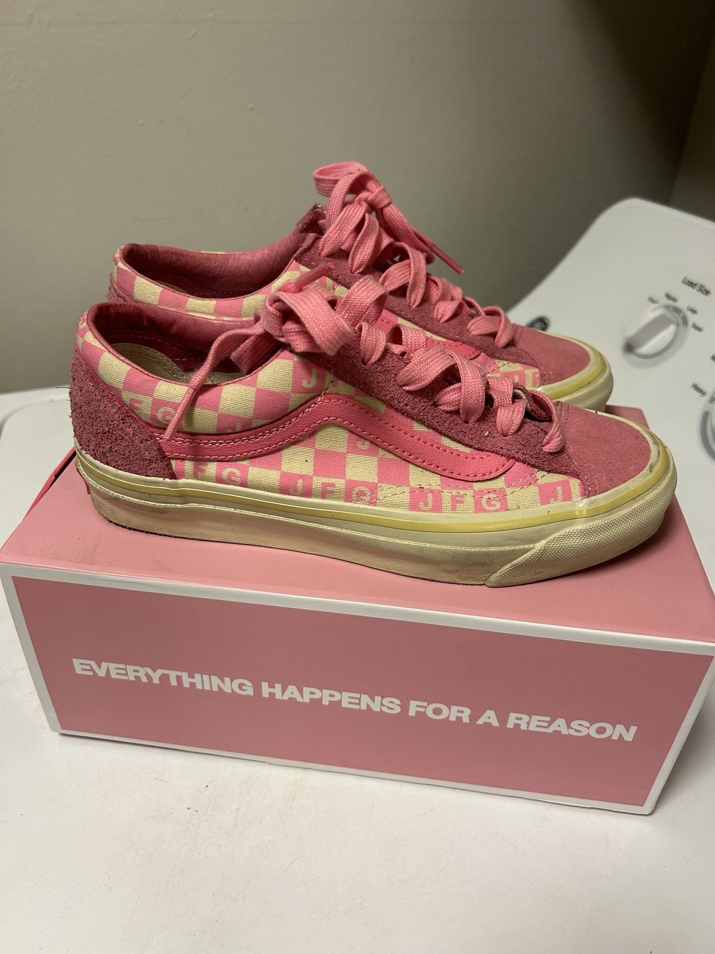 Honeymoon Stage Vans