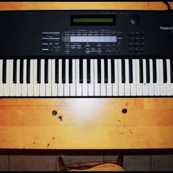 🎼 Roland XP-50 – Synthesizer Workstation Keyboard