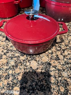 Cast Iron 3 Quart Pot