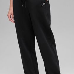 Black Accolade Alo sweatpants 