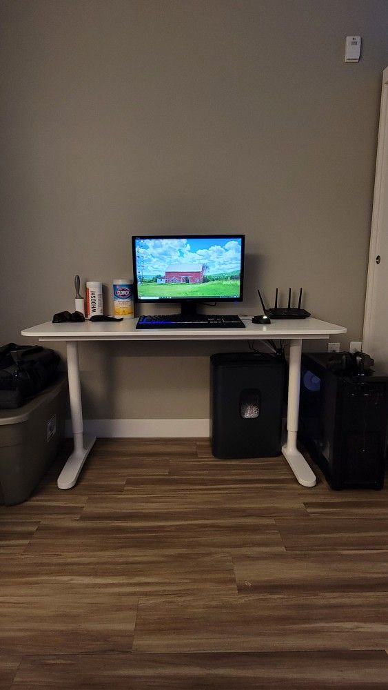 Ikea Bekant Desk, White, 55 1/8x23 5/8 " for Sale in Seattle, WA OfferUp