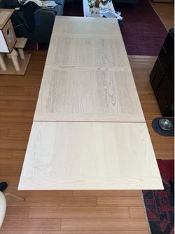 Dining Room Table w/ Chairs