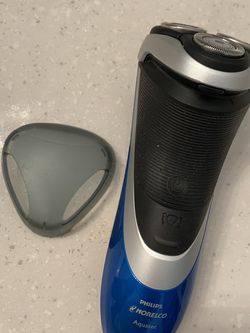 PHILLIPS NORELCO AT810 AQUATEC