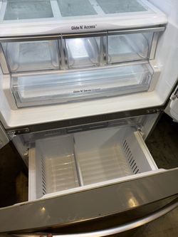 LG Fridge perfect working fridge.