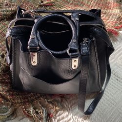 Jennifer Lopez Black purse