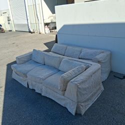 Free Sofa Set