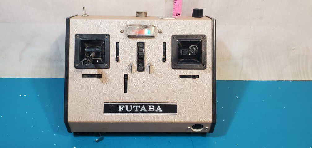 @CHV.  Vintage Futaba FP - T6FN OR FPT6FN Remote Control transmitter 