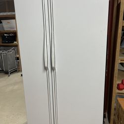 Working Whirlpool Refrigerator 