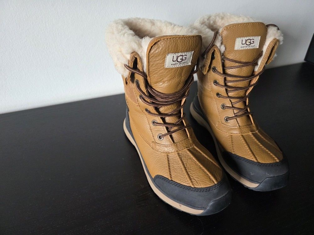 Uggs Winter Boots - Adirondack Boot XXV