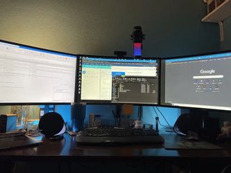 Three Samsung 27' Curved Monitors + Mount