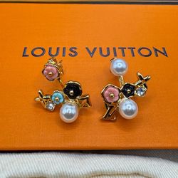 Pre-loved LV  Earrings 