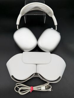 Apple AirPod Max With Case