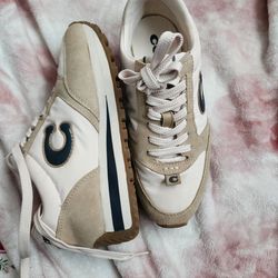 Women's shoes size 5.5