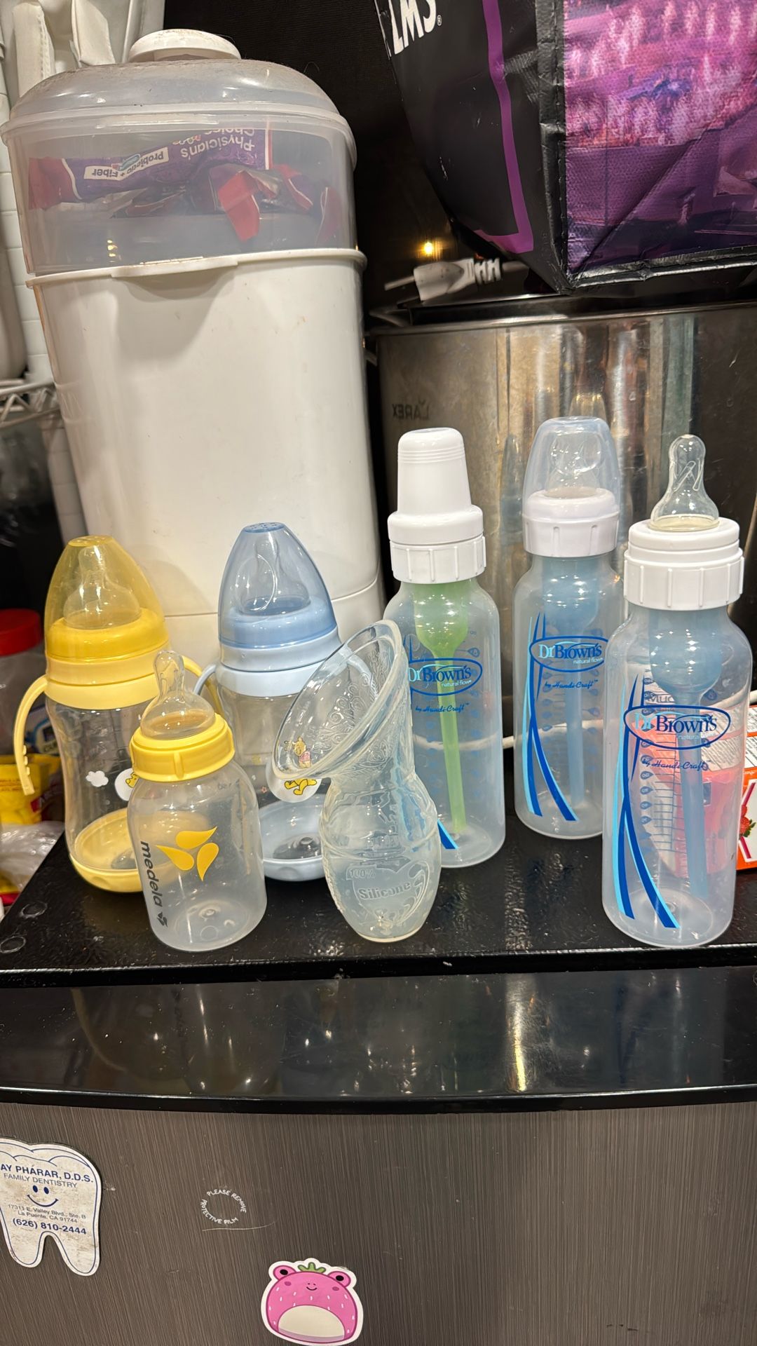 6 Baby Bottles And A Haakaa Manual 100% Silicone Breast Pump As Shown