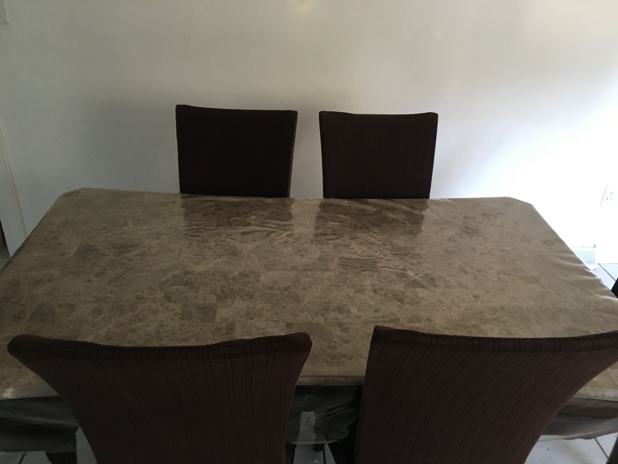 Dining Table And 6 Chairs 
